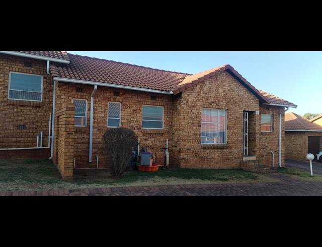 3 BEDROOM PROPERTY TO RENT IN GROBLERPARK EXT